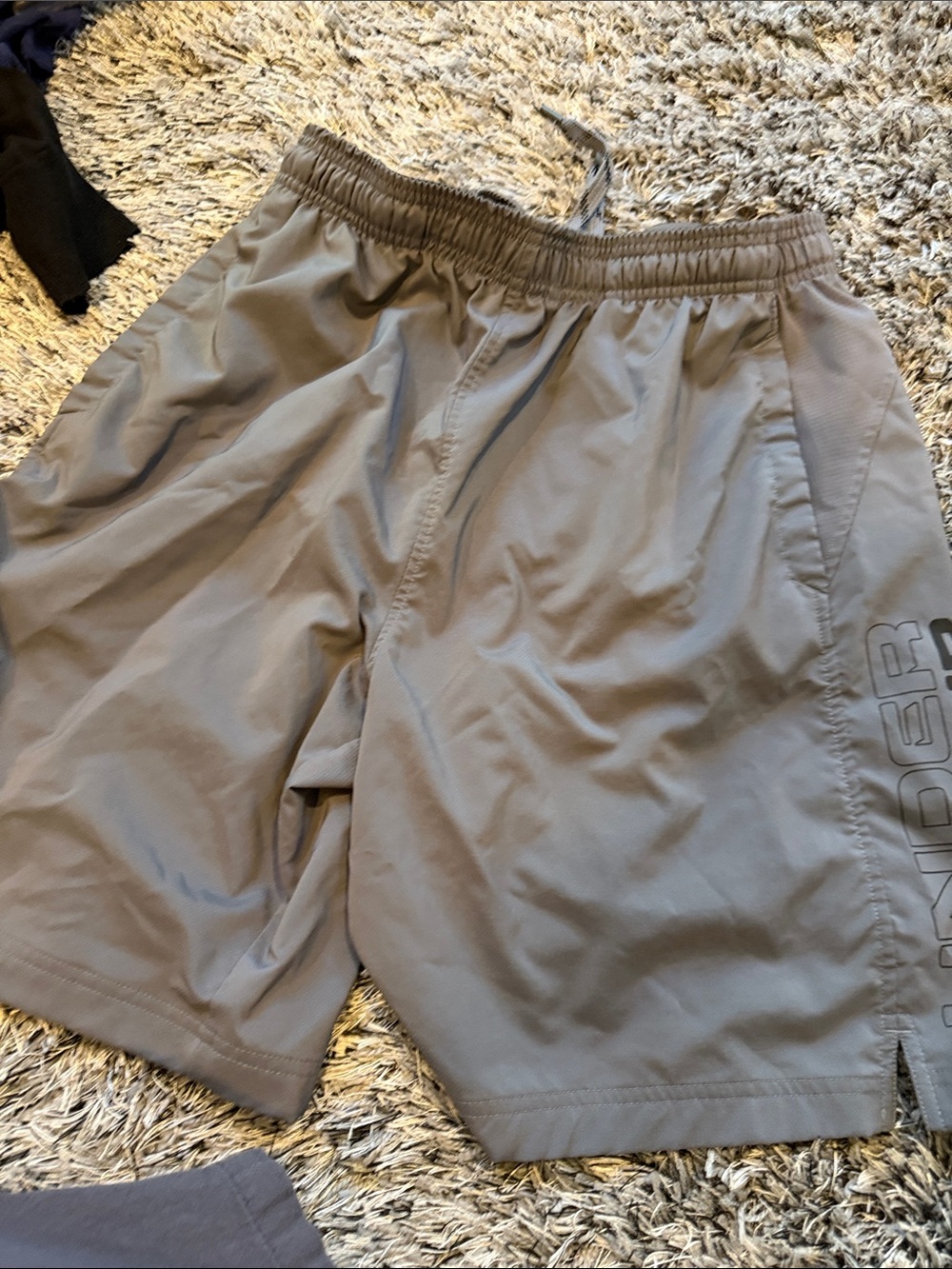 Under Armour Men's Light Gray Athletic Shorts with Side Logo